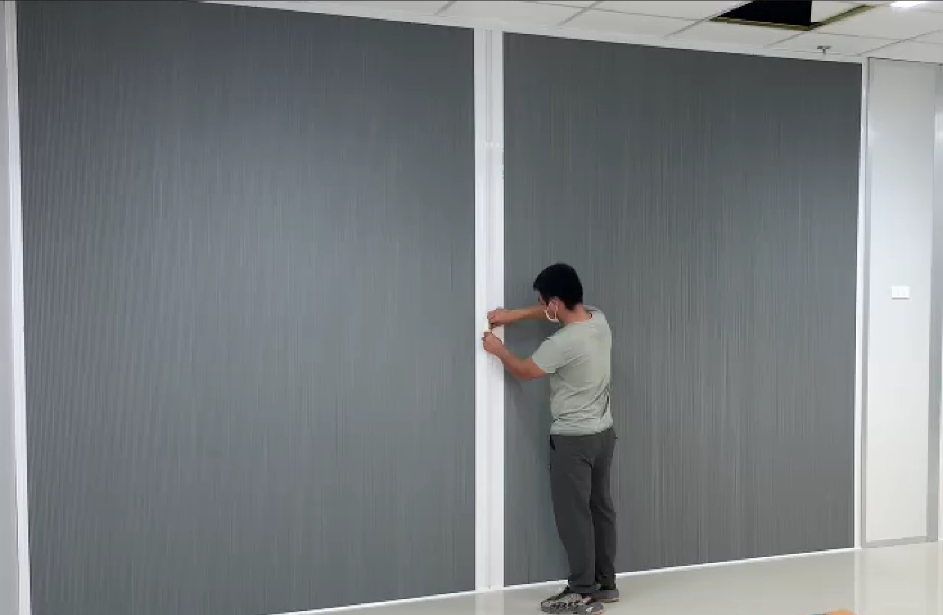 Rèm tổ ong gắn trên cánh kính kiểu Lùa ngang